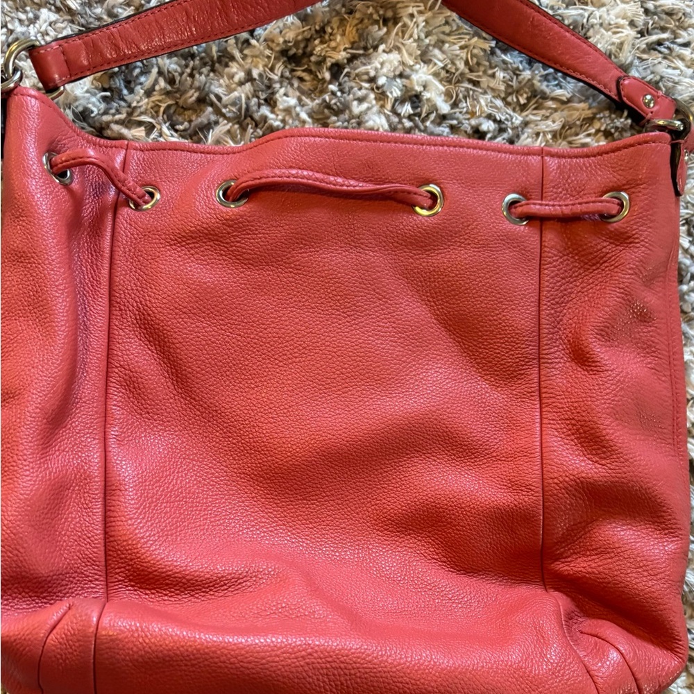Coach Resort Salmon Soft Leather Drawstring Hobo Shoulder bag - Picture 2 of 6